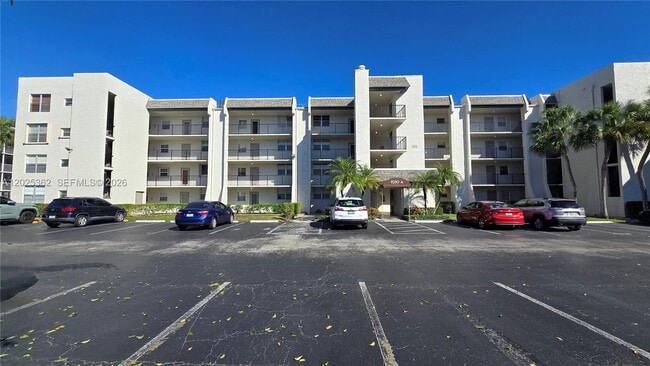 Building Photo - 9230 Lagoon Pl Unit 310