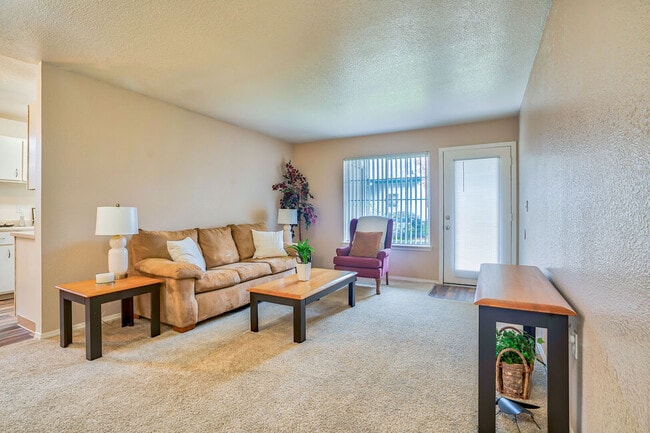 Oak Glen Apartments