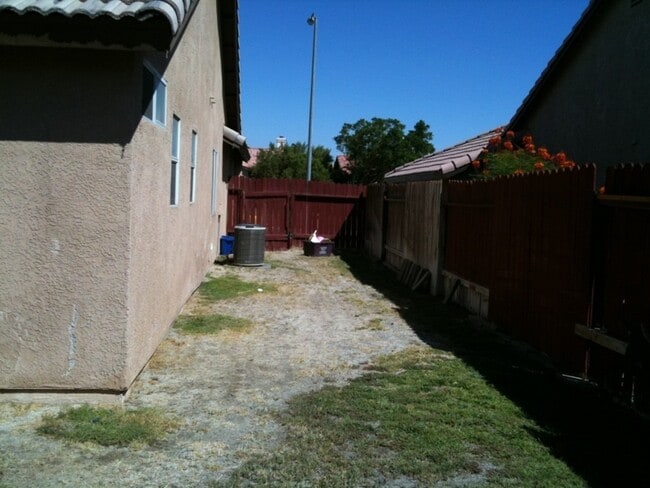 Photo - Thousand palms House