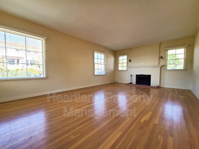 Photo - 3773 Wellborn St