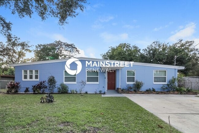 Building Photo - 4 Bedroom Pet-Friendly Home in Orlando, FL with Main Street Renewal