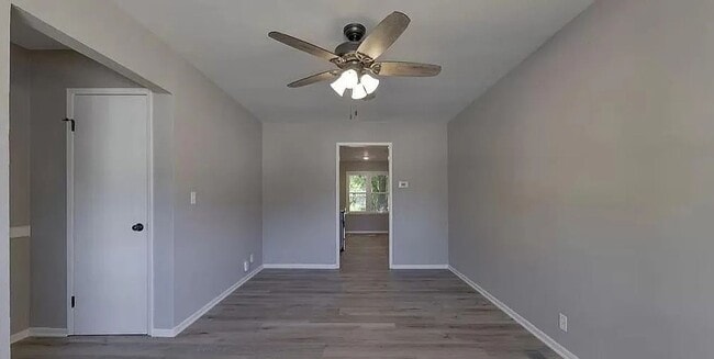 Photo - 1726 S Yale St