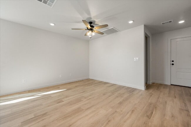 Photo - Beautiful New Build Home in Cypress Ranch!