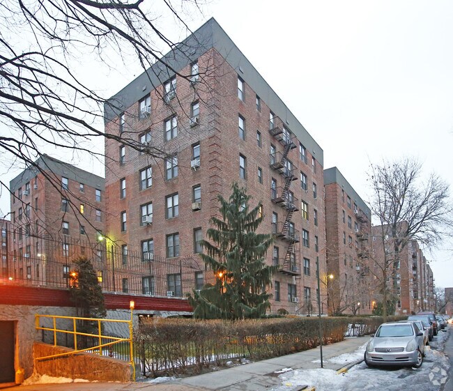 Photo - 2620 E 13th St