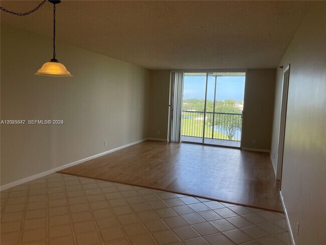 Photo - 3100 W Rolling Hills Cir Unit 502