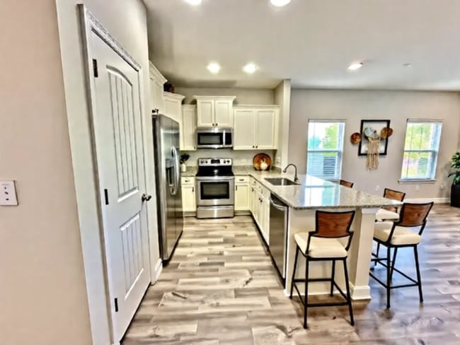 Photo - 89 Crossing Ln