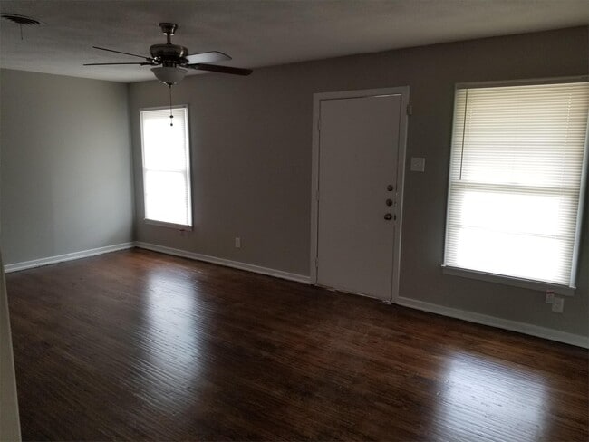 Photo - 5908 Maceo Ln