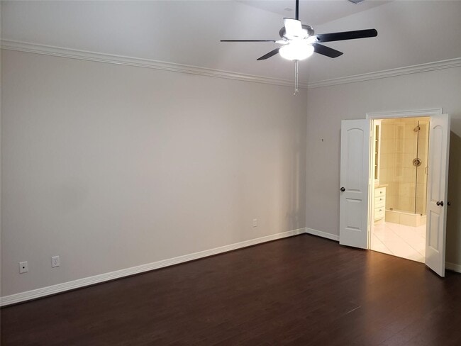 Building Photo - 4330 Lake Run Dr