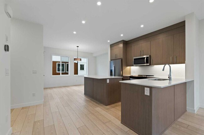 Photo - 1868-1868 Cornerstone Blvd NE