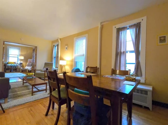 Photo - 201 Linn St Unit 1