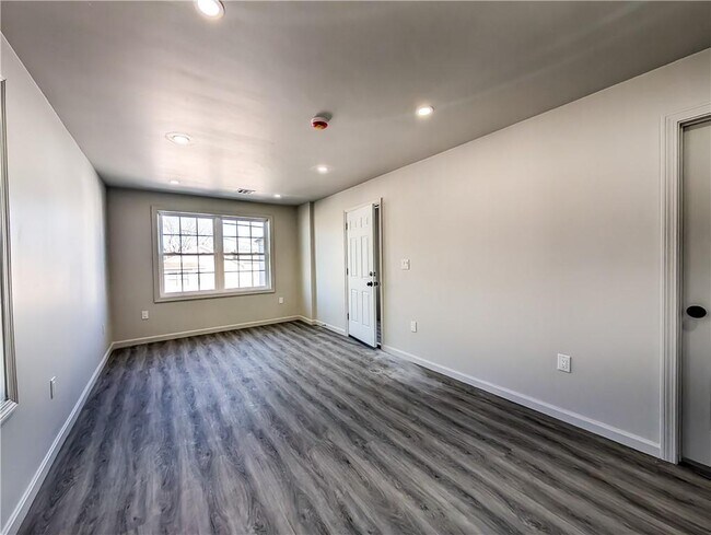 Photo - 88 Julian St