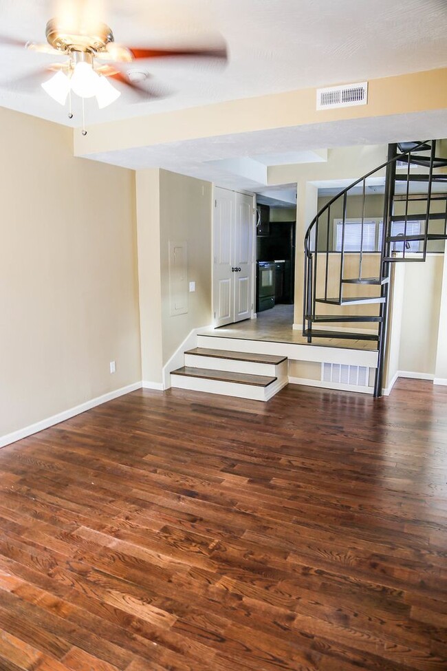 Photo - 512 S Main Ave Unit C