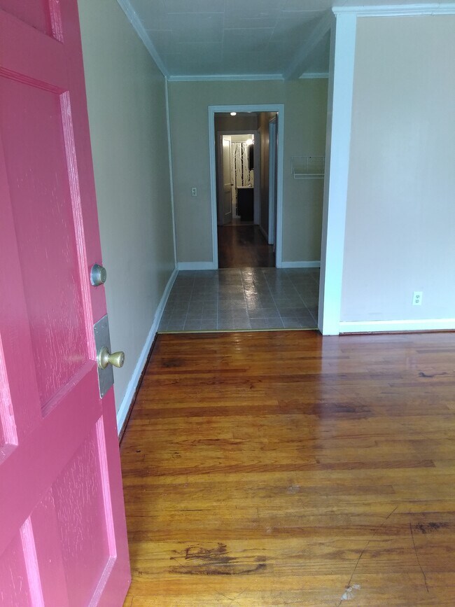 37 Bay St Townhome For Rent in Barnwell, SC