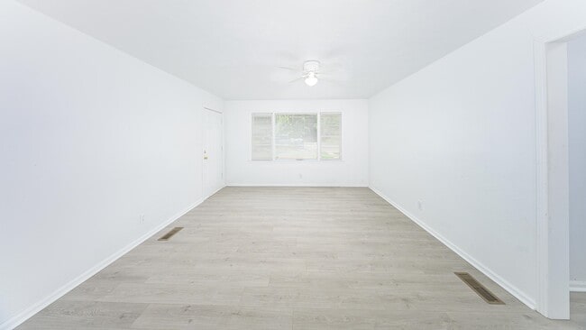 Photo - 1637 Atkamire Dr