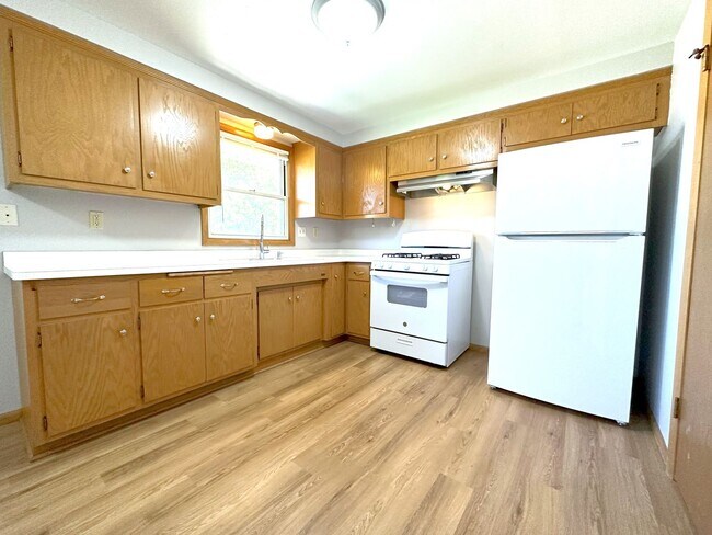 Photo - 8080 W Potomac Ave Unit Upper