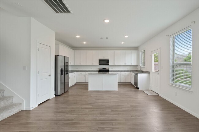 Photo - 229 Seven Pnes Dr