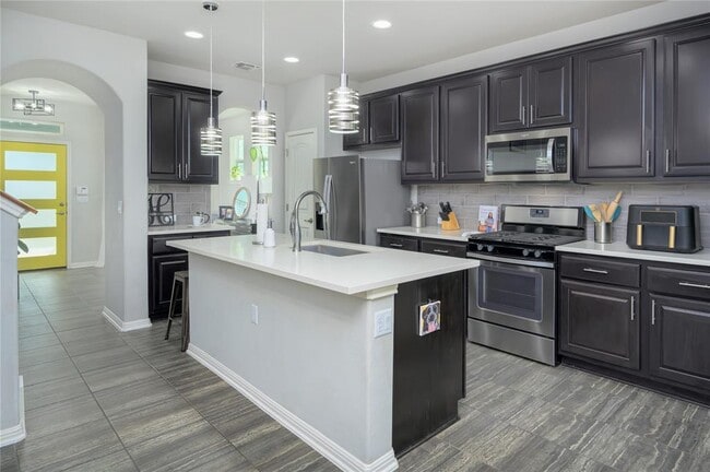 Photo - 9000 Cattle Baron Path