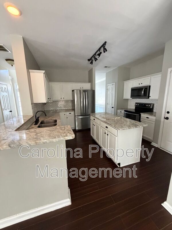 Photo - 4814 Chesney St NW