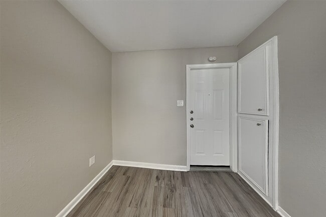 Photo - 5315 Derbyshire Dr