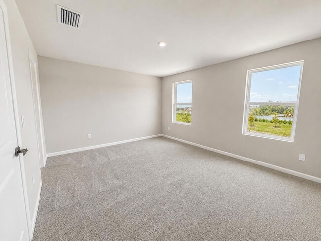 Photo - 100 Savannah Lks Blvd