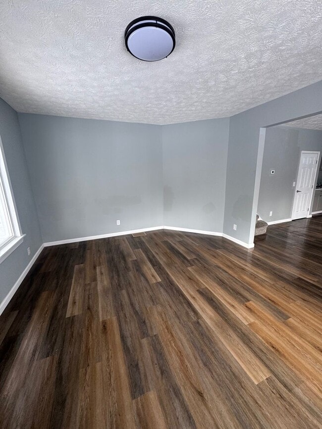 Photo - 306-308 Park Ave NW, Canton, OH 44708 Unit 306 Left