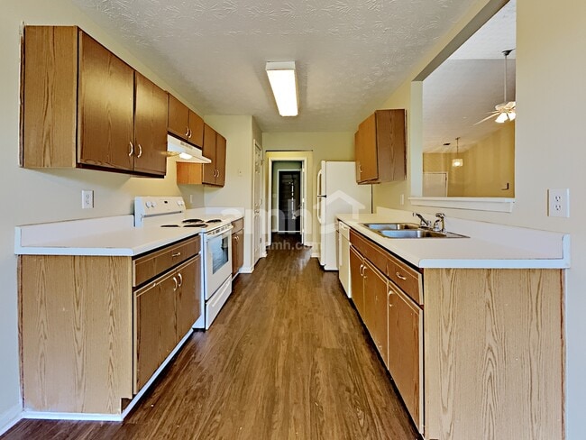 Photo - 186 Dean Way