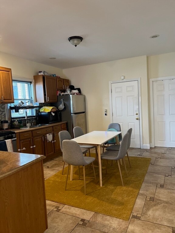 20 Holbrook Ave Unit 1