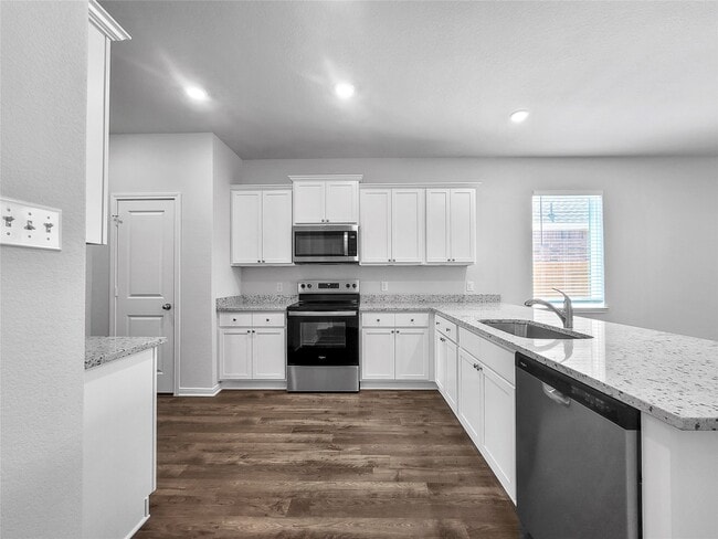 Photo - 7510 Thrips Ln