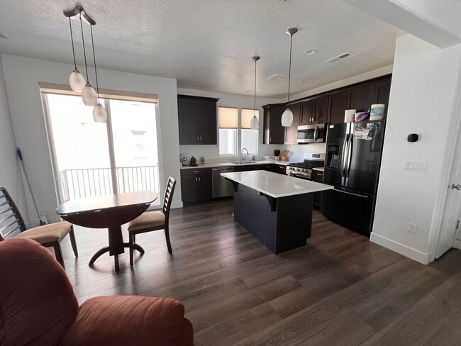 Photo - Modern 2 Bedroom Townhome with Stunning La...