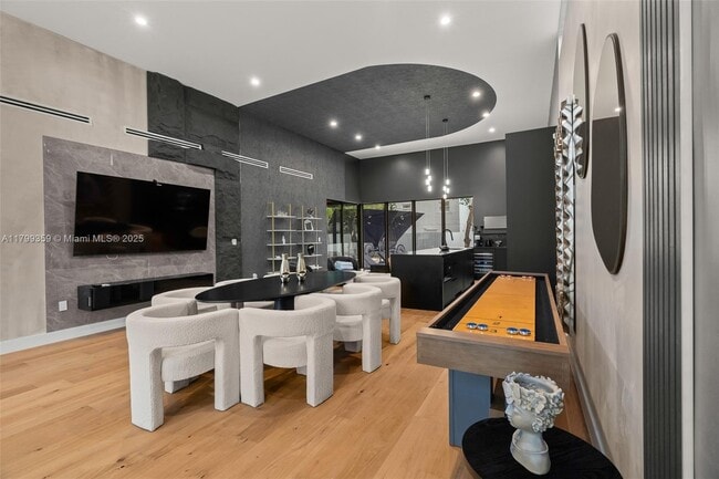 Photo - 400 NW 49th St