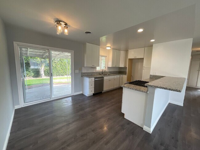 Photo - 3 Bedroom 2 Bathroom Single Story Home