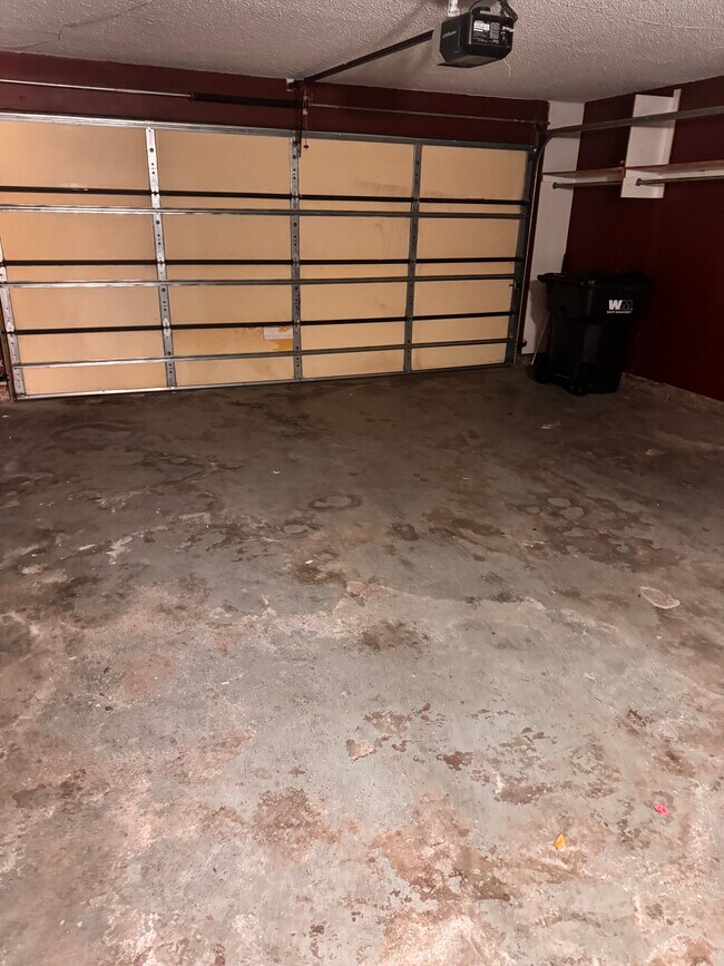 Garage - 2120 El Domingo Cir