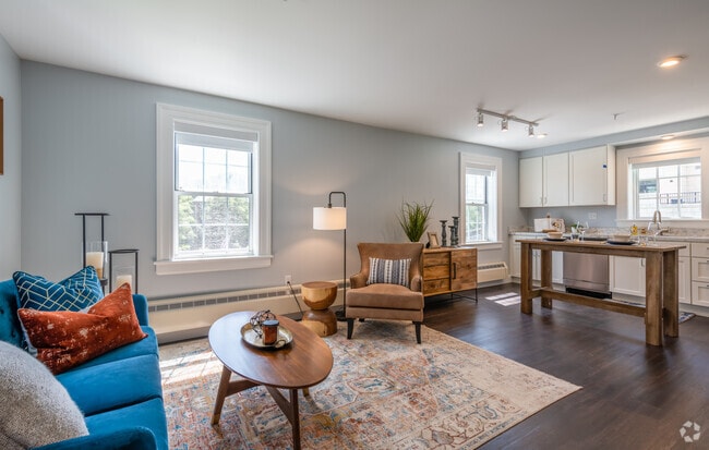 2BR, 2BA - 933 SQ FT - Residences at Brighton Marine