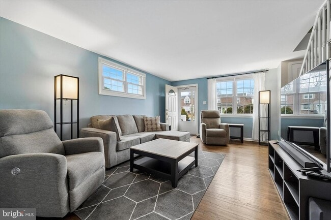 Photo - 273 Westbrook Dr