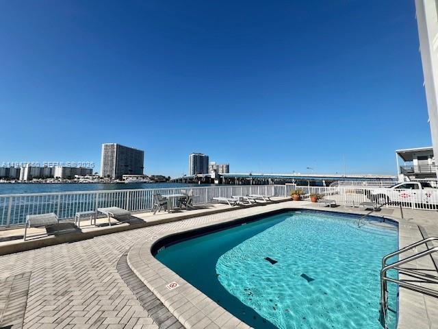 Photo - 2016 Bay Dr Unit 405