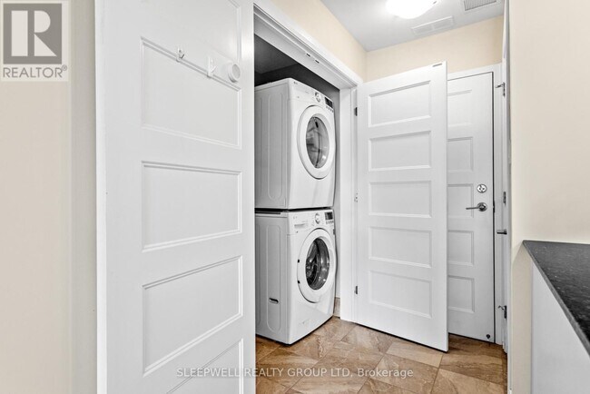 Photo - 377 Solstice Cres Unit 204