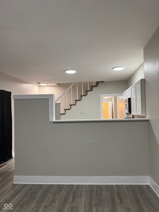 Photo - 1341 N Gale St