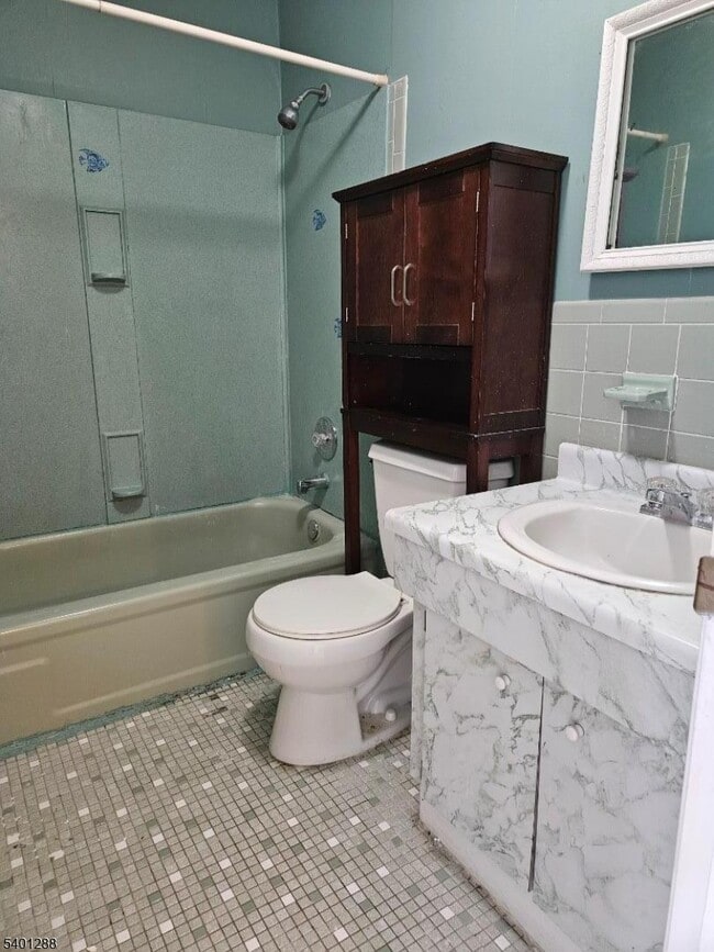 Photo - 2505 Balmoral Ct