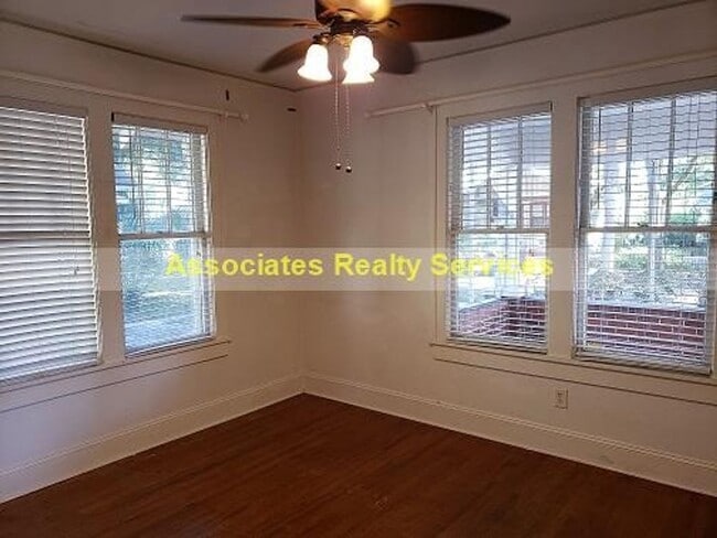 Photo - Walk to UF! Cute/Historic 3 bedroom, 2 bath, LOOK!