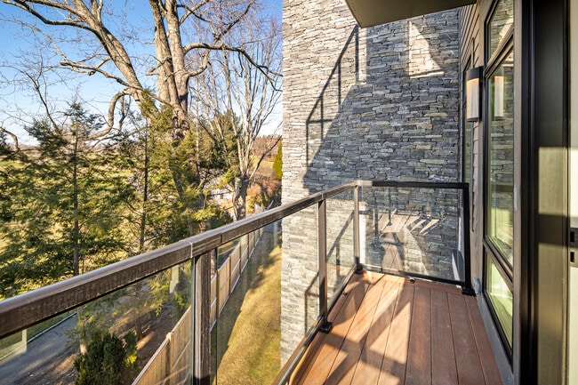 Photo - 21 Kinmonth Rd Unit 306