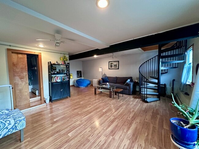 Building Photo - 93 Falmouth Rd Unit A