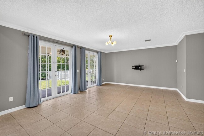 Photo - 1204 Oakwater Dr