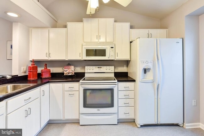 Photo - 2839 Yarling Ct