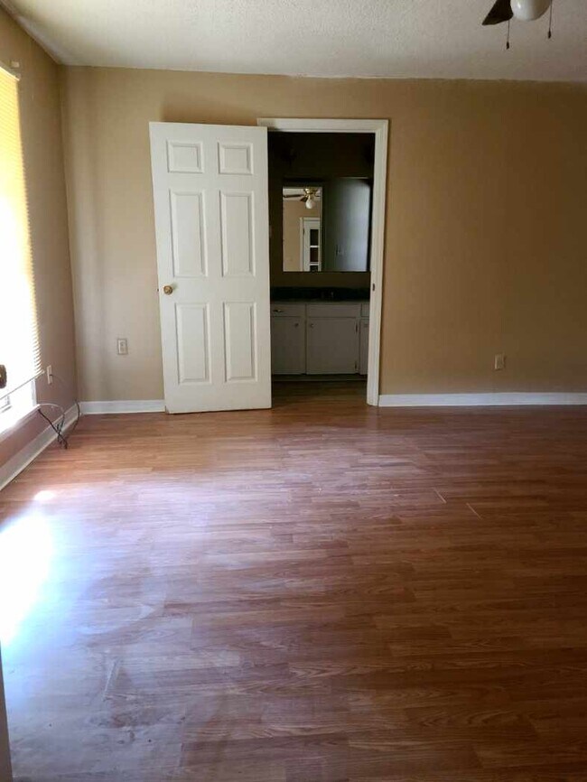 Photo - 1417 N Gibson Cir