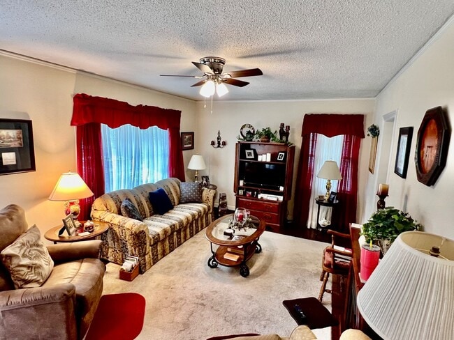 Photo - 1005 Kalmia St