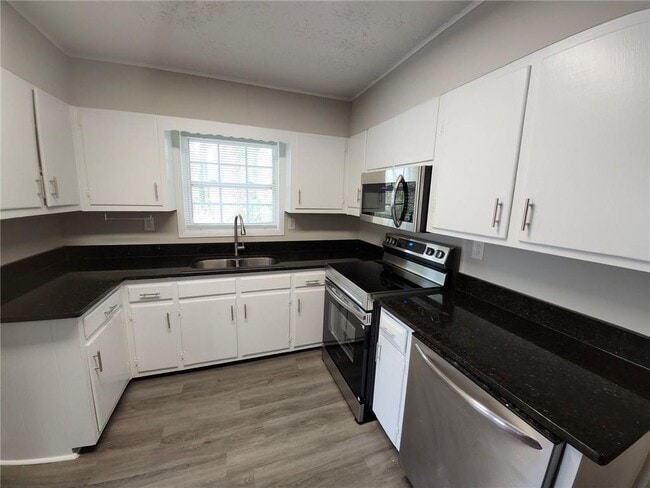 Photo - 2879 Port Royal Ln