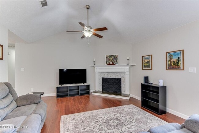Photo - 135 Summerfield Cir