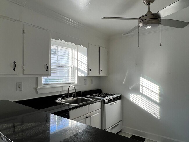 Photo - In-Unit Laundry - 1BR Piedmont Park! Renovated! Unit 286-02
