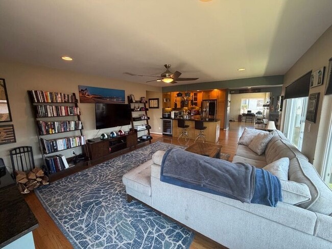 Photo - 3628 Lloyd Pl
