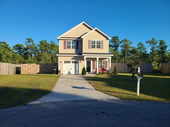 Building Photo - 3 Bedroom, 2.5 bath home - Sneads Ferry - ...